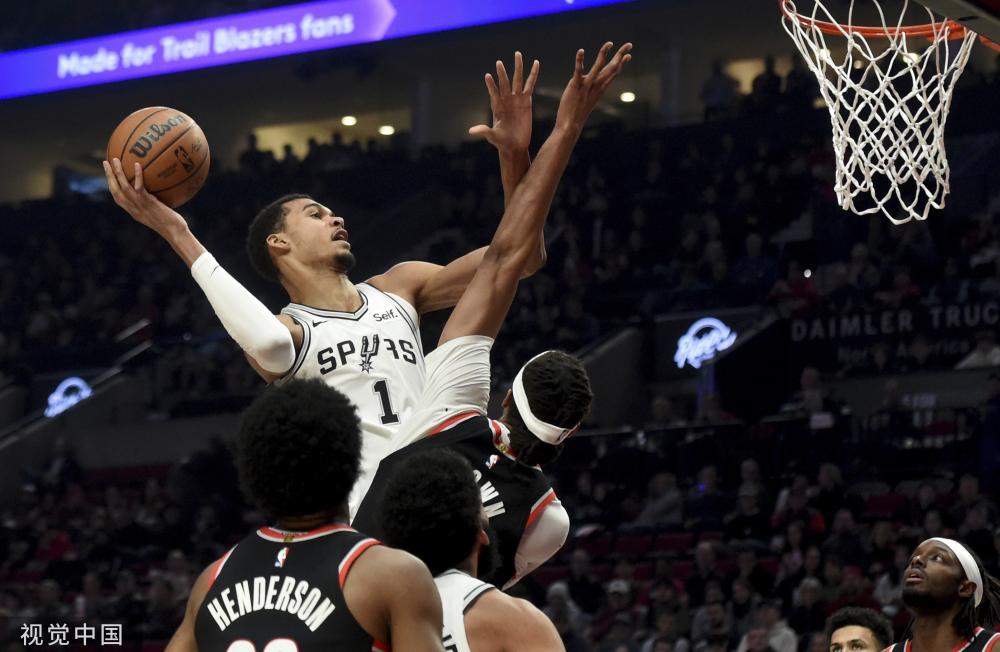 轻球员来获 轻球员来获