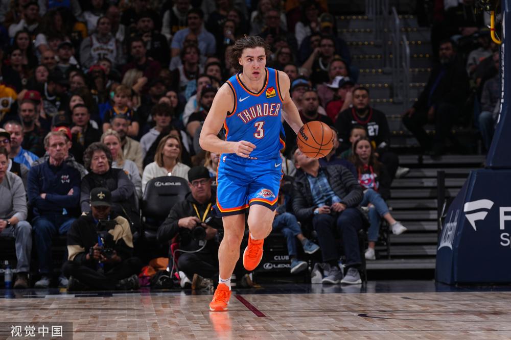 绿茵场表现 绿茵场表现