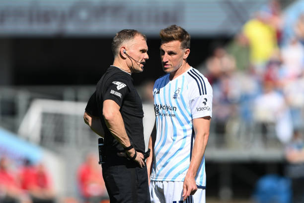 为他的伟大 为他的伟大